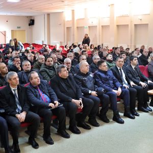 Alaçam’da Kurum Personeline Yönelik Bağımlılıkla Mücadele Eğitimi Düzenlendi - fotoğraf 13