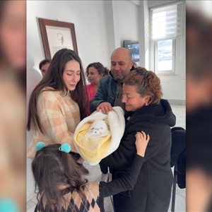 Geçici Koruyucu Aile Hizmetinde 100’üncü Bebek Ailesiyle Buluştu - fotoğraf 1
