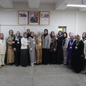 Modüler Aile Eğitim Programı Kapsamında Çocuk Yetiştirme Tutumları Konusu Üzerine Odaklanıldı - fotoğraf 1