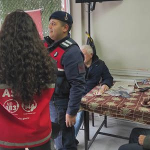 Demirci’de Esnaflara Yönelik Kadına Yönelik Şiddetle Mücadele Çalışması Yapıldı - fotoğraf 1