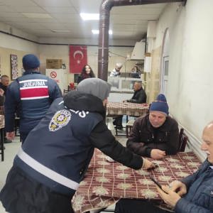 Demirci’de Esnaflara Yönelik Kadına Yönelik Şiddetle Mücadele Çalışması Yapıldı - fotoğraf 2