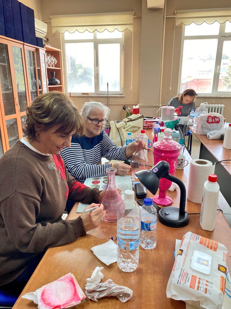 Sanata Teşvik ve Sanatla Yaşam Projesi Şehit ve Gazi Yakınlarımızın Teşvikleriyle Başlamıştır