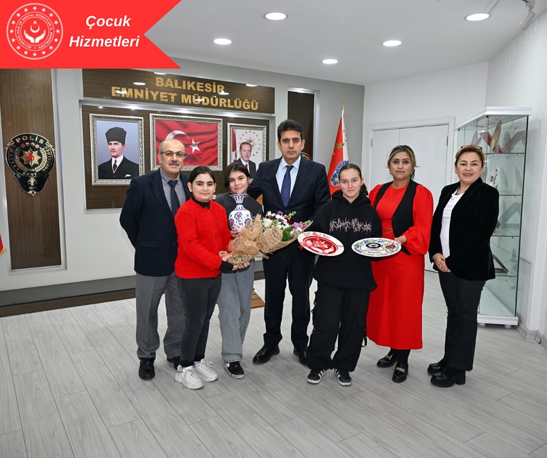 İl Müdürümüz Sayın Emine BÖÇKÜN ve Beraberindeki Heyet İl Emniyet Müdürü Sayın Şükrü YAMAN’a Ziyaret Gerçekleştirdi