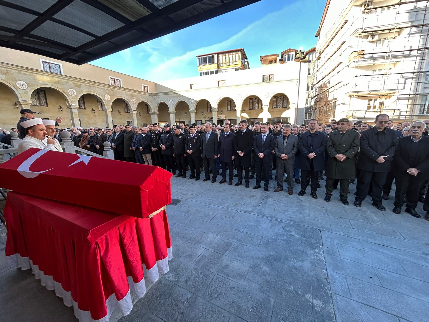 Kıbrıs Gazimiz İlker TANDOĞAN Askeri Törenle Son Yolculuğuna Uğurlandı