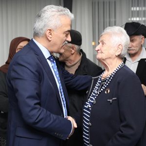 Valimiz Sayın Mehmet Makas Neriman Çilingir Huzurevi’ni Ziyaret Etti. - fotoğraf 7