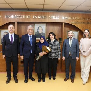 Valimiz Sayın Mehmet Makas Neriman Çilingir Huzurevi’ni Ziyaret Etti. - fotoğraf 1