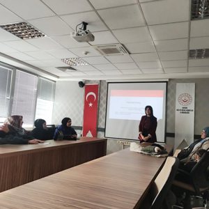 Koruyucu Aile Adaylarına Yönelik Bilgilendirme ve Tanıtım Toplantısı Gerçekleştirildi - fotoğraf 3