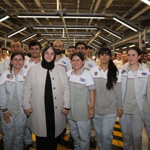 Bakan Selçuk Bursa’da Gündüzlü Bakım Merkezi ve Huzurevi Açılışları Gerçekleştirdi - fotoğraf 14