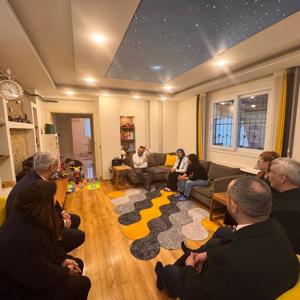 BAKAN YARDIMCIMIZ SAYIN LEMAN YENİGÜN’DEN KORUYUCU AİLEMİZE ZİYARET - fotoğraf 1