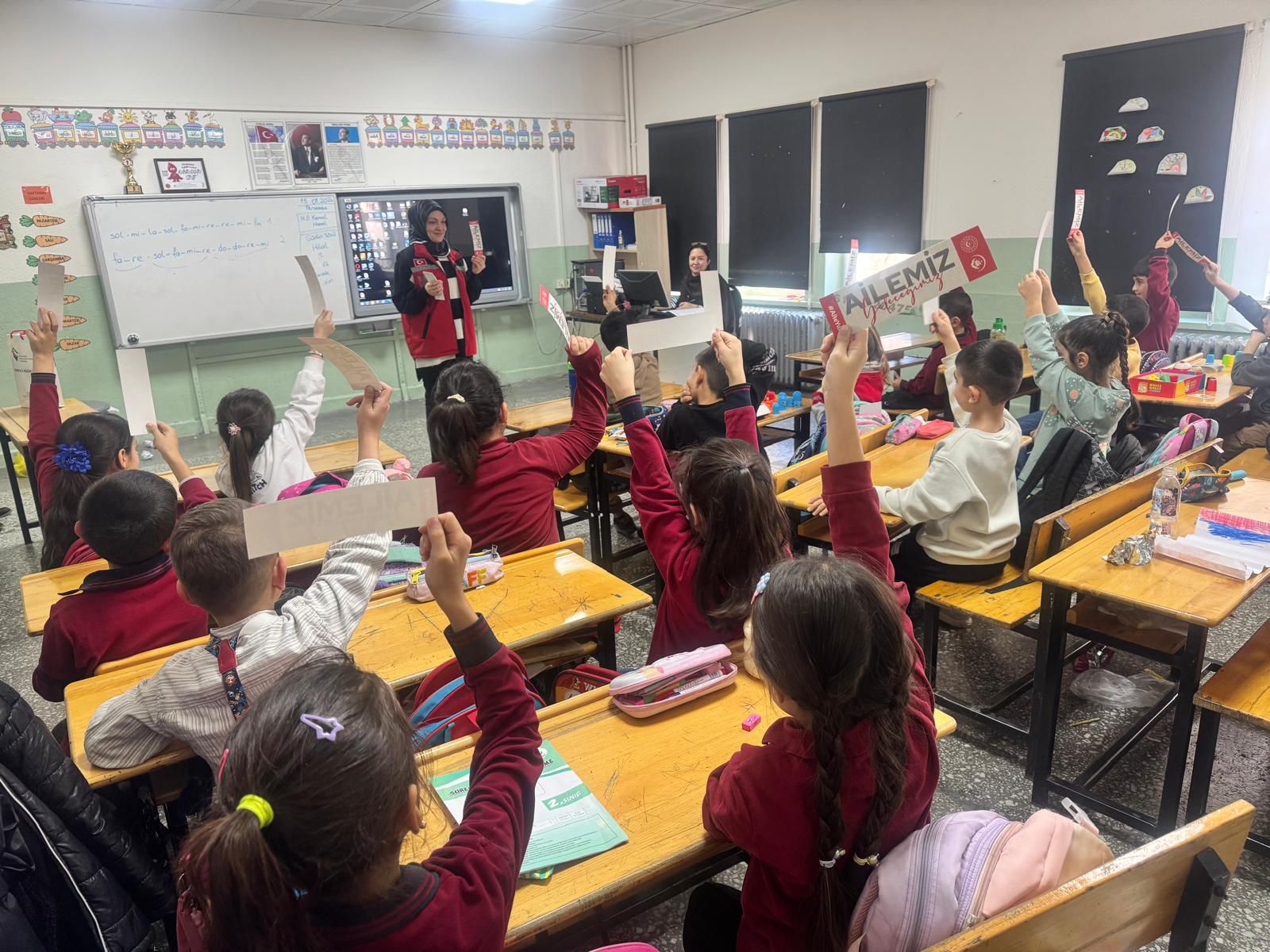 Uluborlu ve Senirkent’te Öğrencilerle Bir Araya Geldik