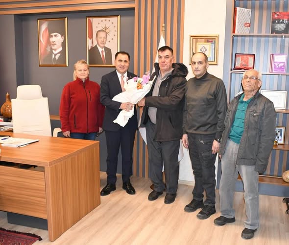 Aydın Engelliler Derneği Spor Kulübü Başkanı Yücel Balkım ve beraberindeki yönetim kurulu üyeleri, İl Müdürümüz Sayın İlkay Türkoğlu’na hayırlı olsun ziyareti