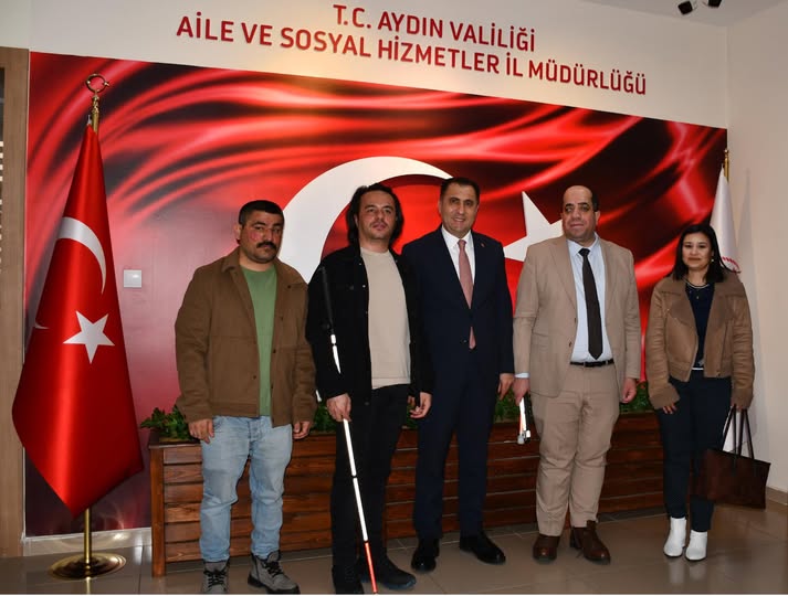 Aydın Altı Nokta Körler Derneği Başkanı Sayın Bayram Özen, İl Müdürümüz İlkay Türkoğlu’na hayırlı olsun ziyareti