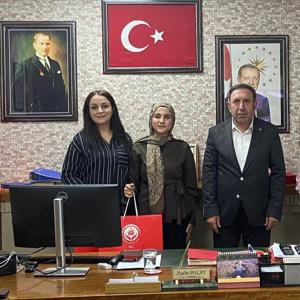 Diyarbakır Çocuk Hakları Komitesi seçimlerini kazanarak İl Kız Temsilcisi olan çocuğumuz, Türkiye genelinde yapılan seçimlerde de büyük bir başarı elde ederek Çocuk Hakları Komiteleri Türkiye Danışma Kurulu’na seçildi. - fotoğraf 2