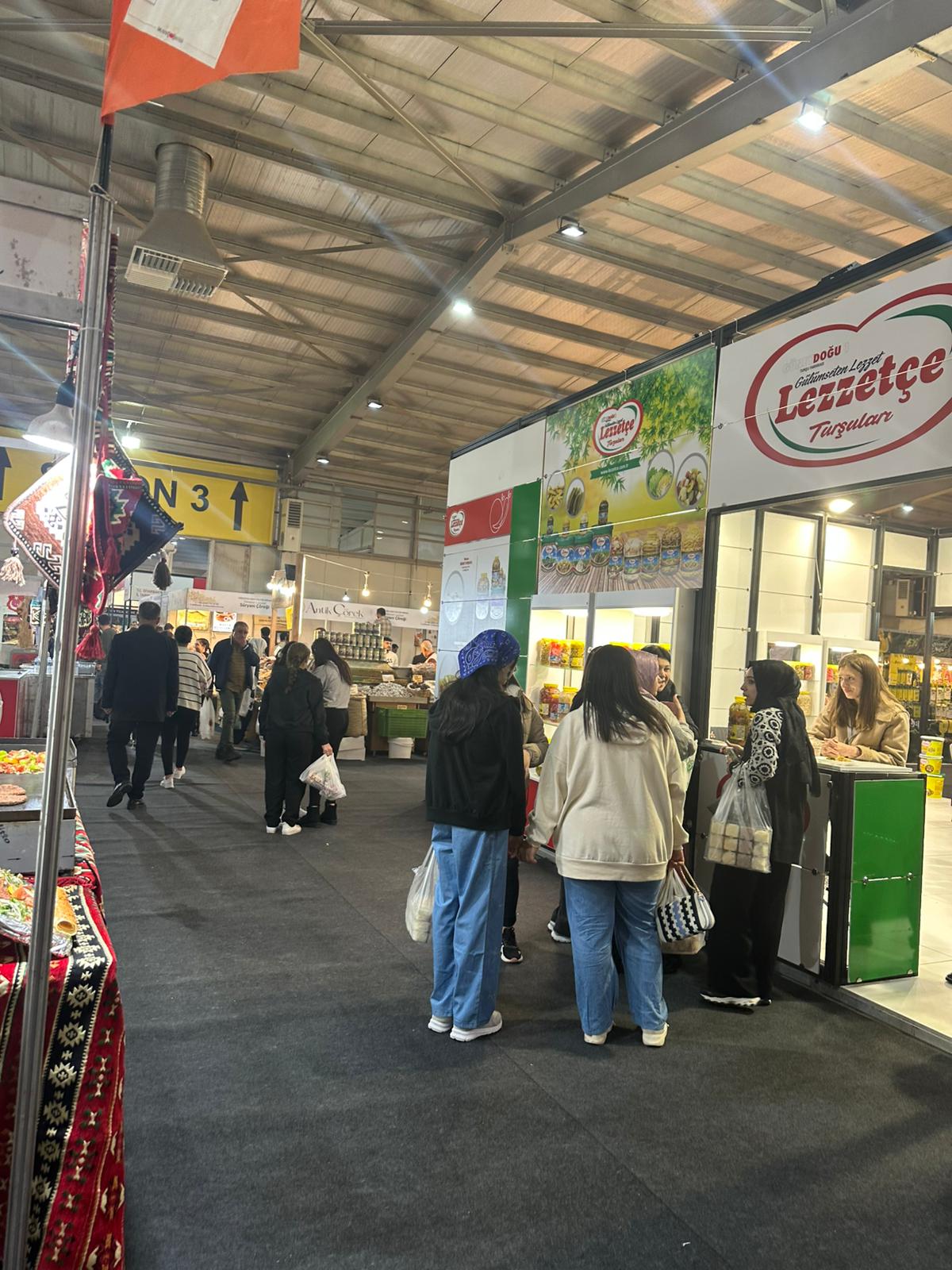 Çocuk kuruluşlarımızda hizmet alan çocuklarımız, Diyarbakır’da düzenlenen Gurme ve Yöresel Yemekler Fuarı’na götürülmüştür. 