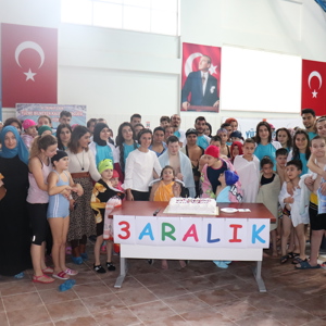 "Yüz Yüze" Projesi Kapsamında Özel Gereksinimli Çocuklar Yüzme Öğreniyor - fotoğraf 4