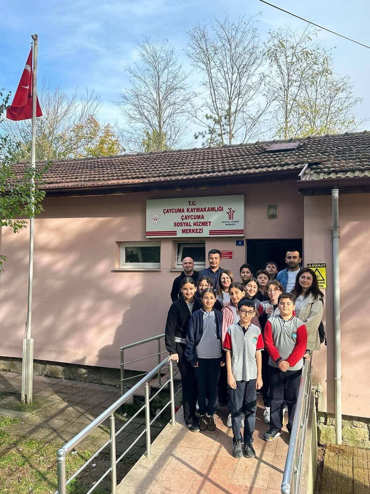 “Dünya Çocuk Hakları Günü” kapsamında tanıtım ve bilgilendirme çalışması yapılmıştır.