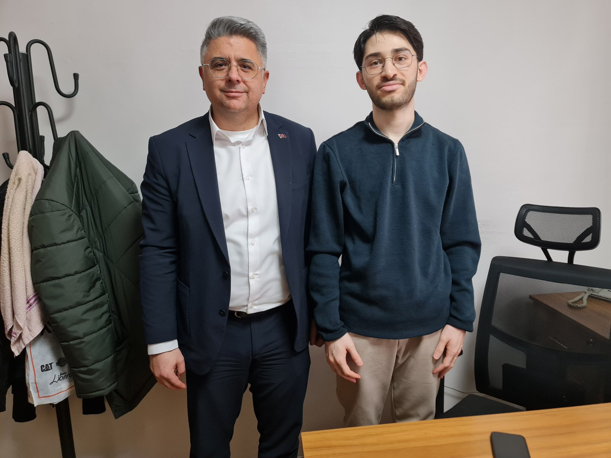 “Kahramanlarla Omuz Omuza 