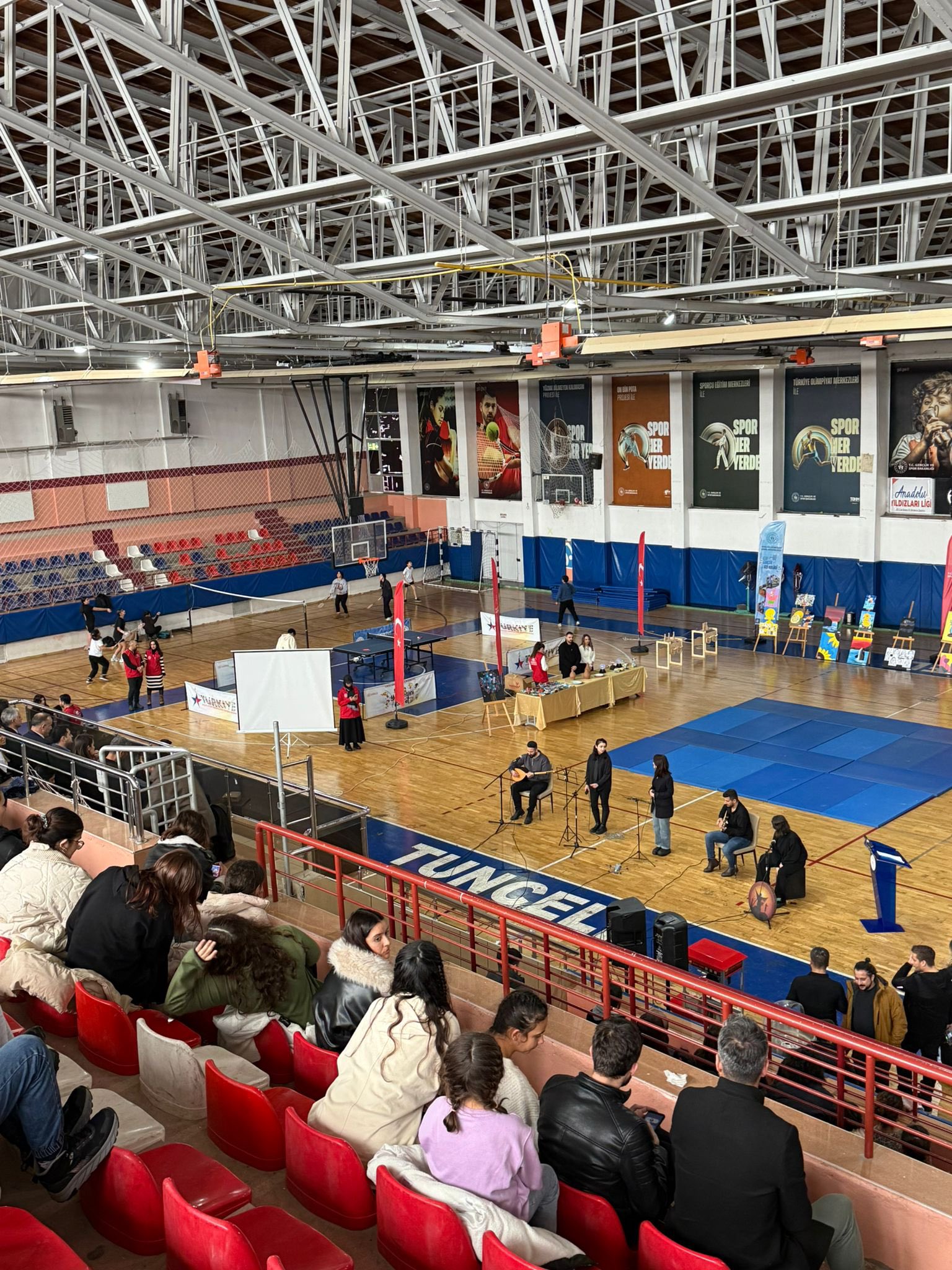  Koruma ve Bakım Altındaki Çocuklarımız, "Kış Kulübü" Kapanış Programına Katılım Sağladılar