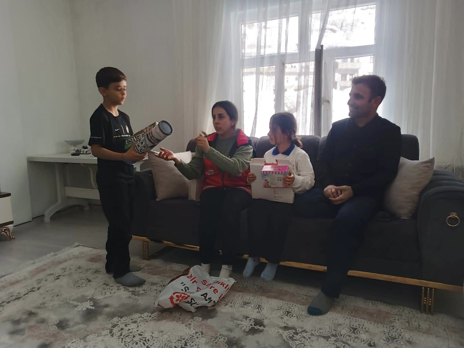 Şehit ve Gazi Çocuklarına “İlk Karne, İlk Heyecan” Ziyareti