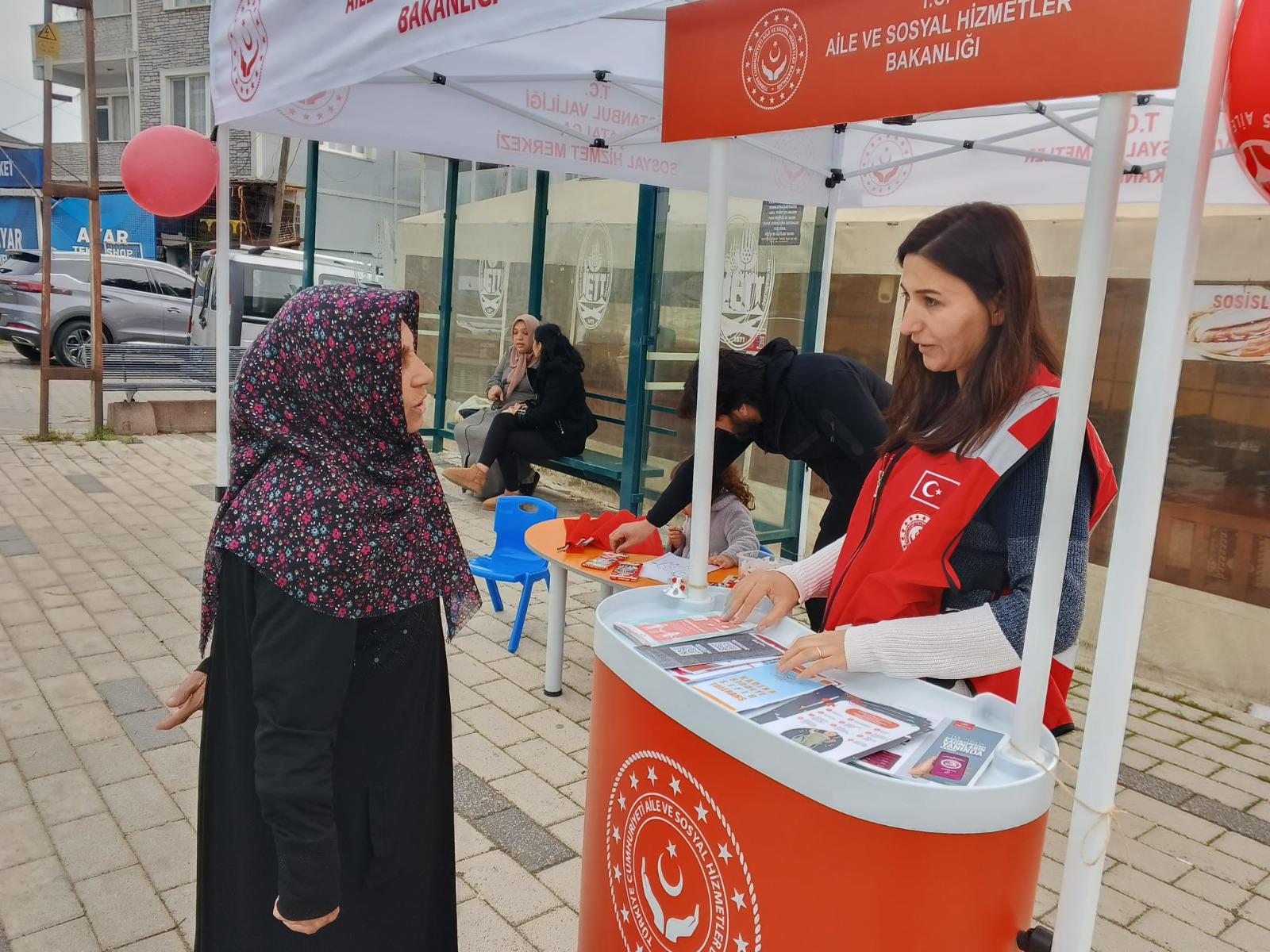 İl Genelinde Mobil Sosyal Hizmet Noktalarıyla Koruyucu ve Önleyici Hizmetlere Yönelik Bilgilendirme Faaliyetleri Gerçekleştirildi