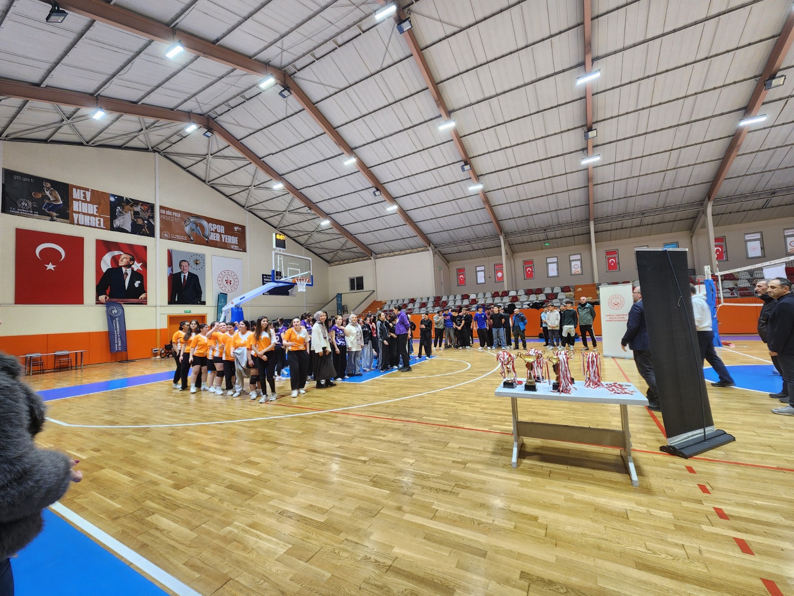 Sosyal Sportif Kültürel Faaliyetler Birimimiz Koordinesinde Voleybol ve Masa Tenisi Turnuvaları Düzenlendi