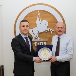 İl Müdürümüz Sezgin Küçüktepe, Düzce Belediye Başkanı Sayın Dr. Faruk Özlü’yü Ziyaret etti. - fotoğraf 1