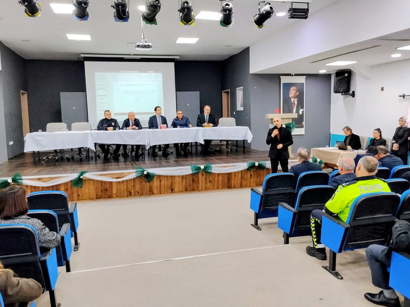 Okul Güvenliğine Yönelik Bulancak İlçe Yürütme Kurulu Toplantısı Gerçekleştirildi.