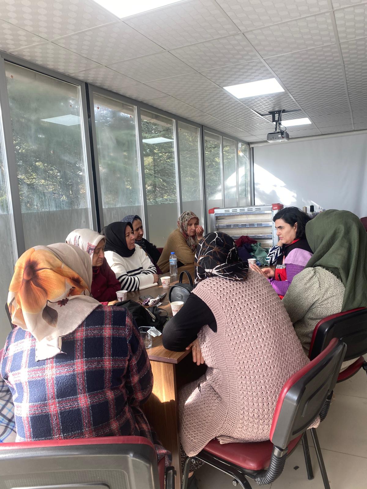 Hocalar Kadın Kültür Evinde 'Aile ve Alışveriş' Konusunda  Bilgilendirme 