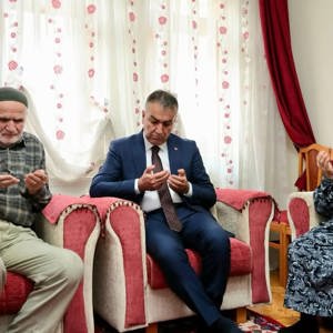 Valimiz Sayın Oktay Çağatay İlk Ziyaretini Aziz Şehidimiz Nuri Özcanın Kıymetli Ailesine Gerçekleştirdi - fotoğraf 4