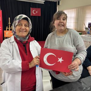Özel Gereksinimli Çocuklardan Bayrak Sevgisi Etkinliği - fotoğraf 3