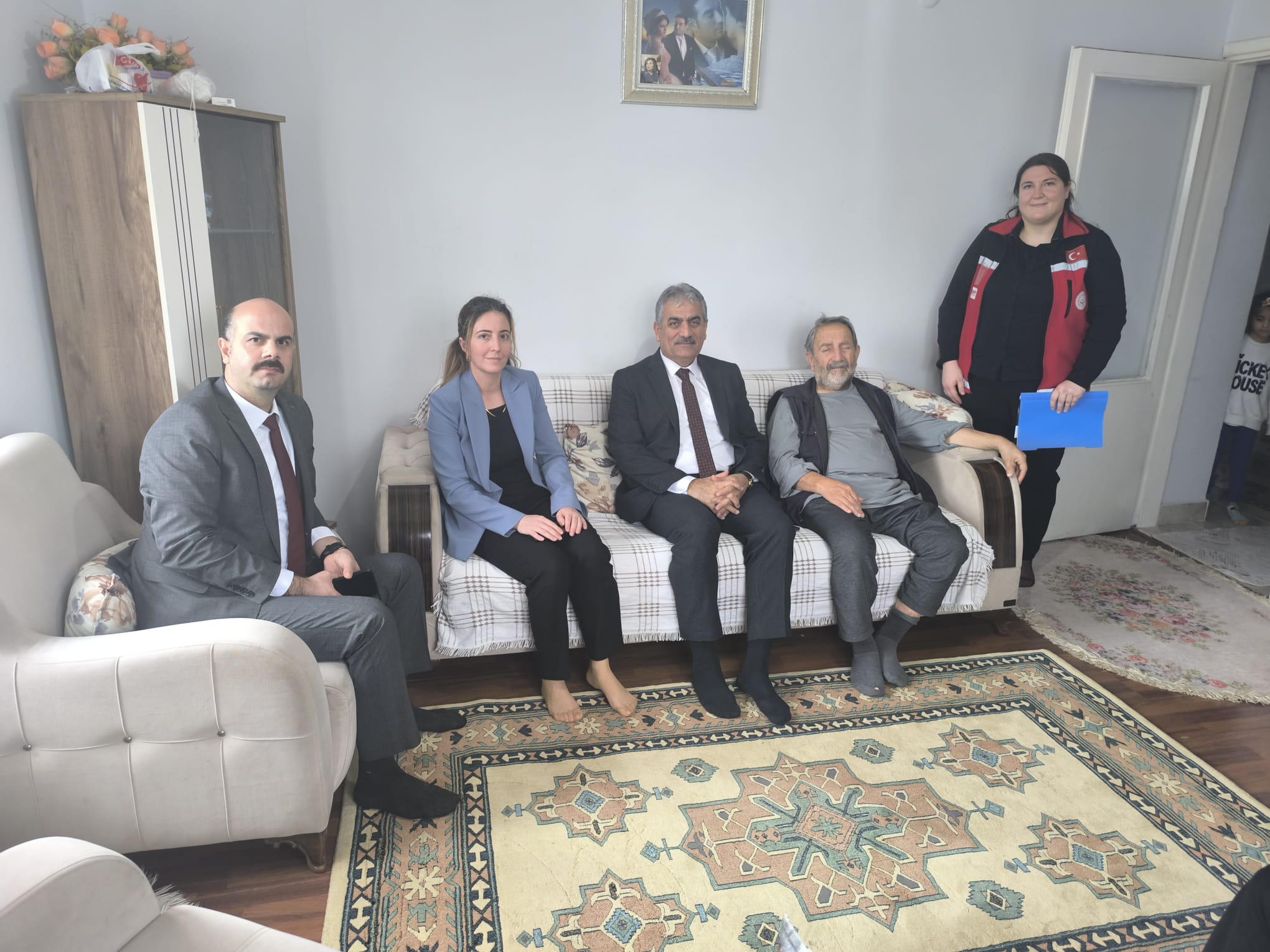 İl Müdürümüz Evde Bakım Yardımı Hizmetinden Yararlanan Ailemizi Ziyaret Etti