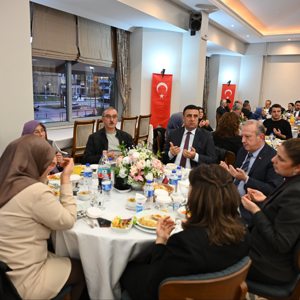 Şehit Ailelerimiz ve Gazilerimiz Onuruna Program Gerçekleştirildi - fotoğraf 7