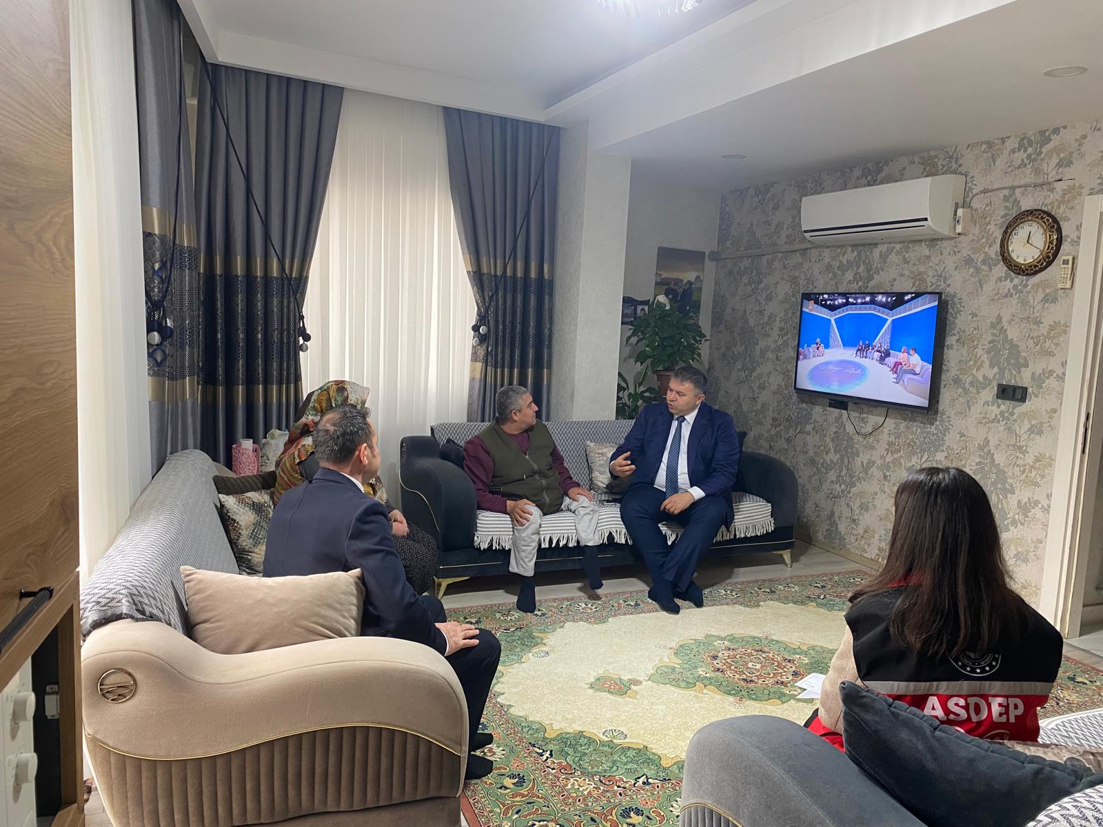 Düziçi’nde Evde Bakım Hizmetinden Faydalanan Aileye Ziyaret