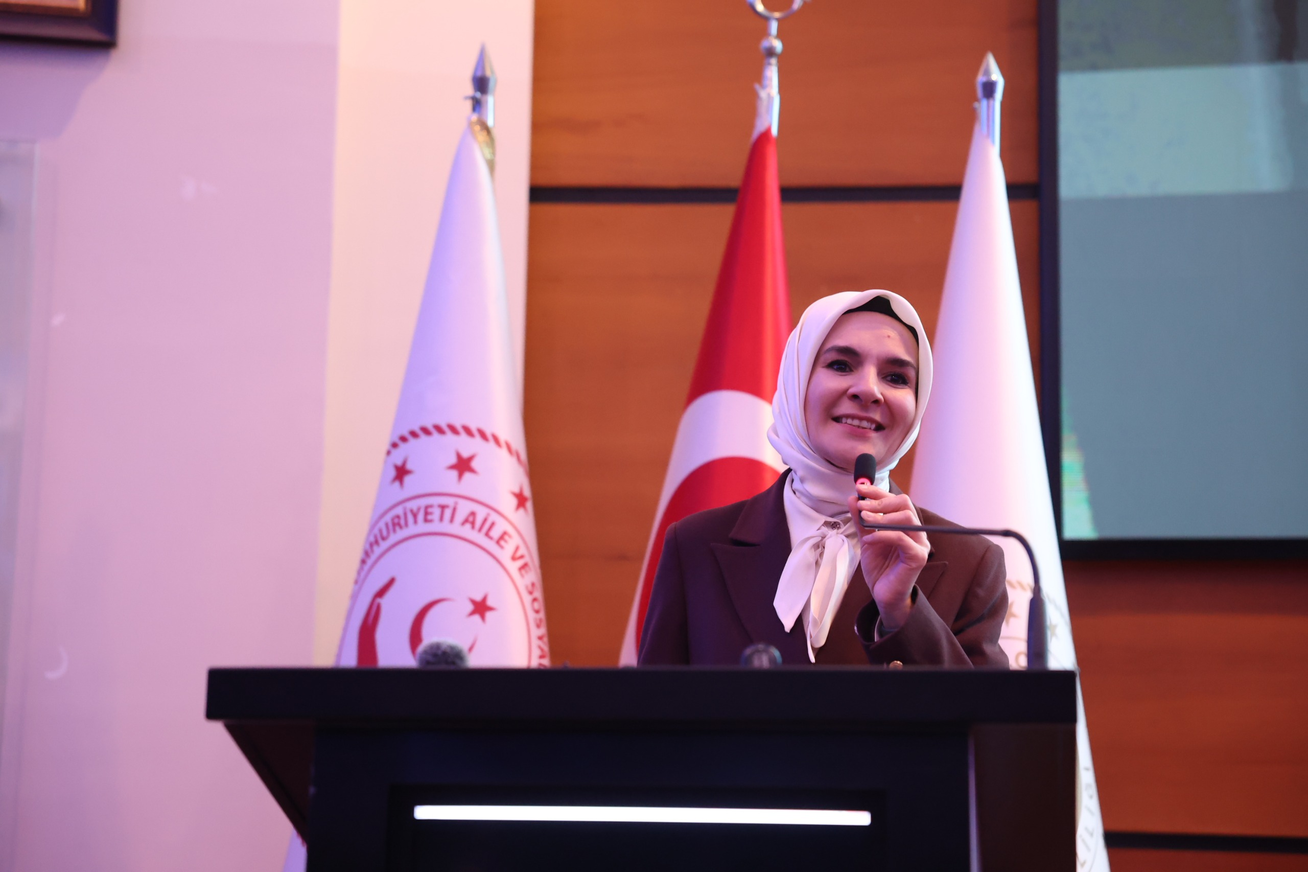 Aile ve Sosyal Hizmetler Bakanımız Göktaş, Erzurum'da konuştu