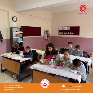 Elbistan’da Öğrencilerle Birlikte Kitap Okuma Etkinliği Düzenlendi - fotoğraf 2