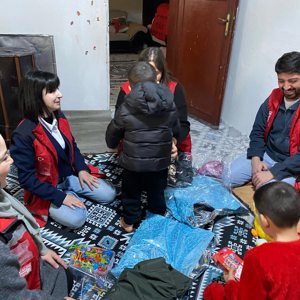 Çağlayancerit’te Aile Yılı Kapsamında Anlamlı Ziyaret - fotoğraf 2