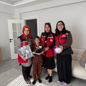 Afşin’de 2025 Aile Yılı Kapsamında Anlamlı Doğum Günü Ziyareti - fotoğraf 1