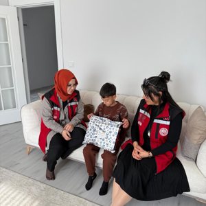 Afşin’de 2025 Aile Yılı Kapsamında Anlamlı Doğum Günü Ziyareti - fotoğraf 4