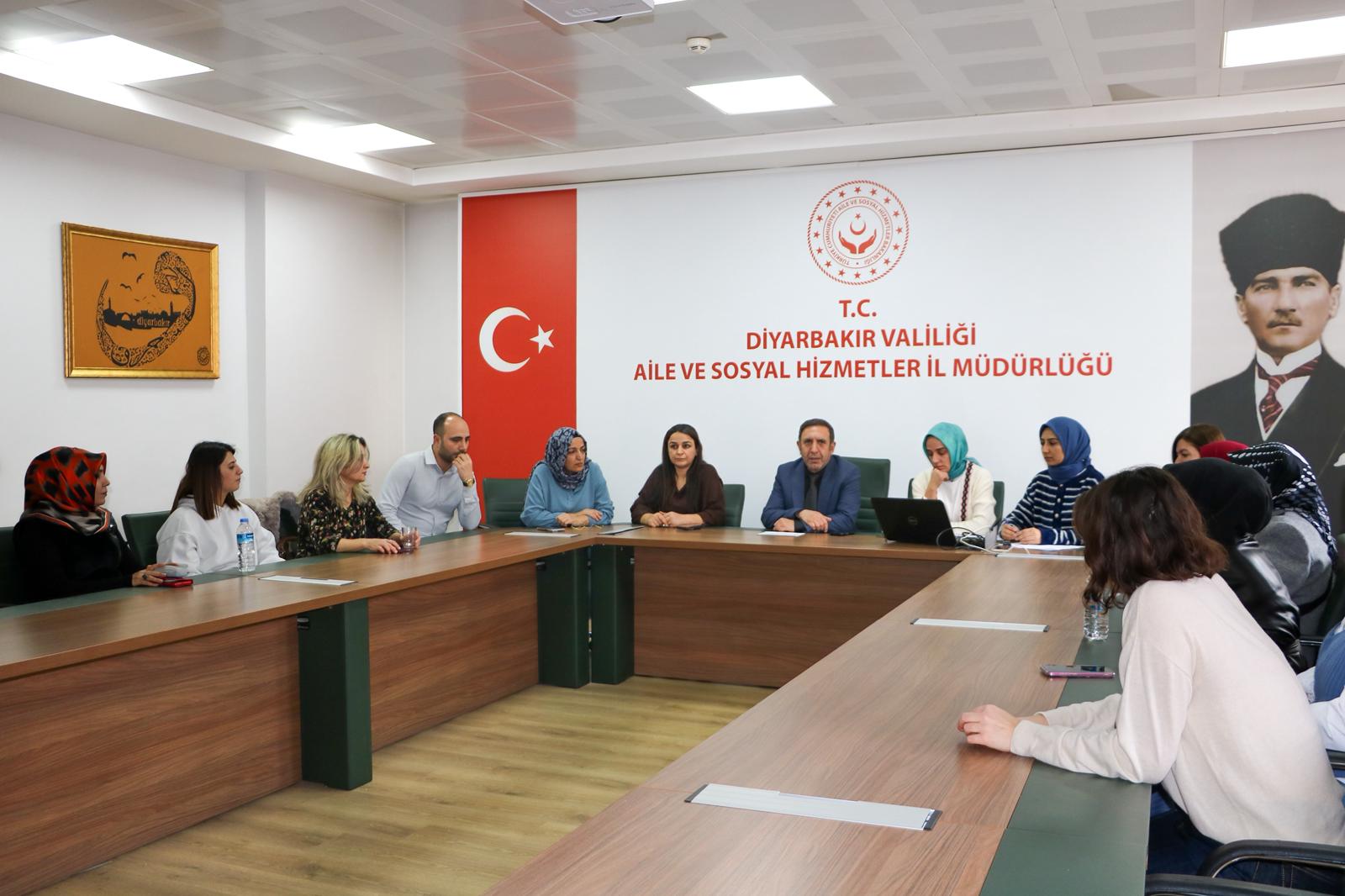 Koruyucu Ailelerimize Etkili İletişim Eğitimi gerçekleştirildi.