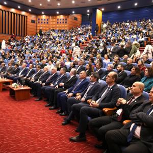 Aile Yılı Etkinlikleri “Hayata Şiirden Bakmak” Konferansıyla Tamamlandı - fotoğraf 2