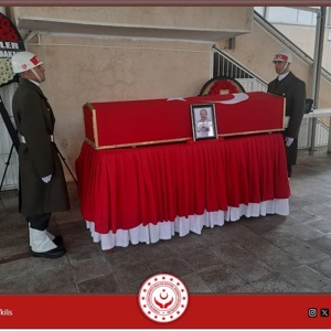 Kıbrıs Gazisi Ali ÇELİK'in cenazesine Milli Savunma Bakanı Sayın Yaşar GÜLER, Valimiz Sayın Ömer KALAYLI ve İl Müdürümüz Müslüm Ferdi BOZKURT ile katıldık. Acılı aileye baş sağlığı diliyoruz. - fotoğraf 2