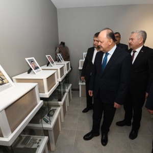 Valimiz Sayın Meftun Dallı Kastamonu Şehitler Müzesi’ni Ziyaret Etti - fotoğraf 2