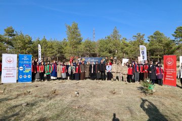 Fidanlar Toprakla Buluştu.