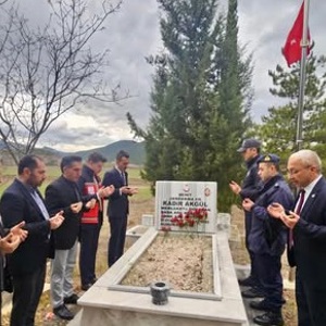 Şehidimiz Kadir Akgül, Şehadetinin Sene-i Devriyesinde Dualarla Yâd Edildi - fotoğraf 1