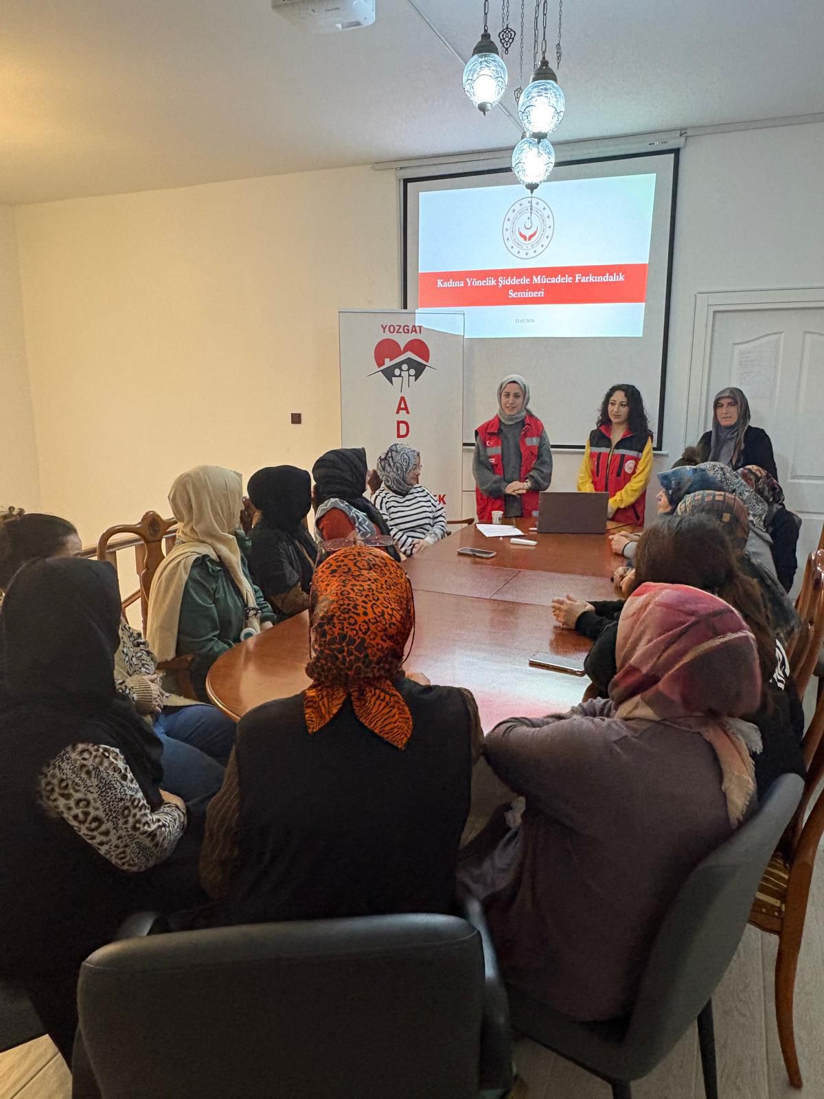 “Kadına Yönelik Şiddetle Mücadele” konulu eğitim verildi.