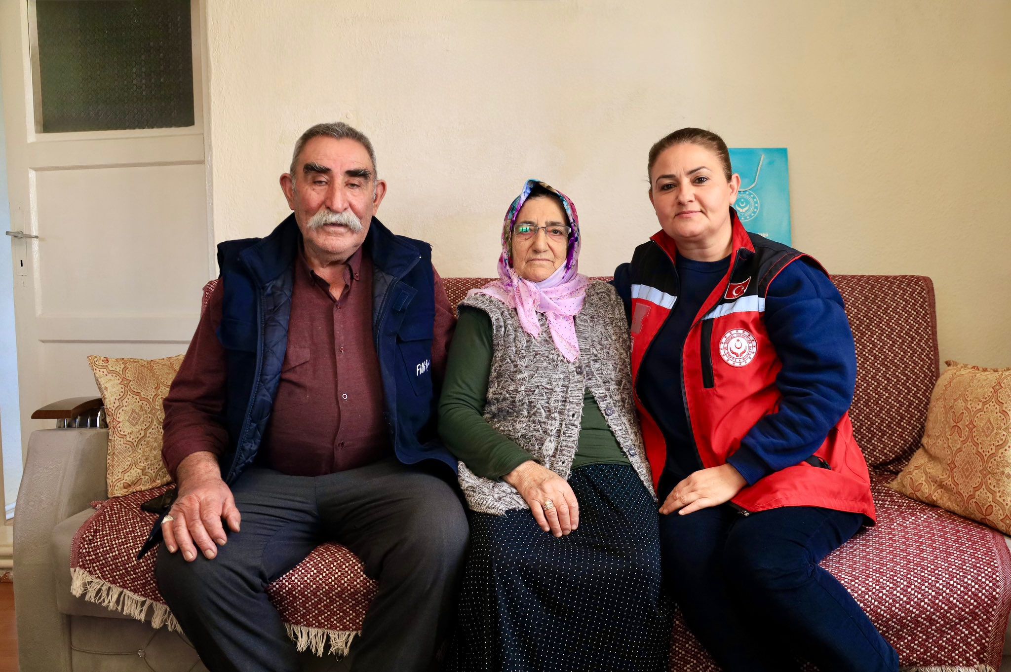 Kahraman Şehidimiz Alipaşa Gündüzlü’ nün Bizlere Emaneti Olan Kıymetli Annesi ve Babasını Ziyaret Ederek Ellerinden Öptük.