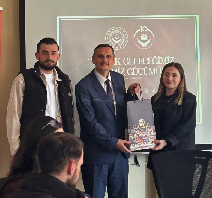 Aile Buluşmaları Programı İl Müdürümüz Dr. Hüseyin Mollaoğlu’nun Katılımıyla Gerçekleştirildi