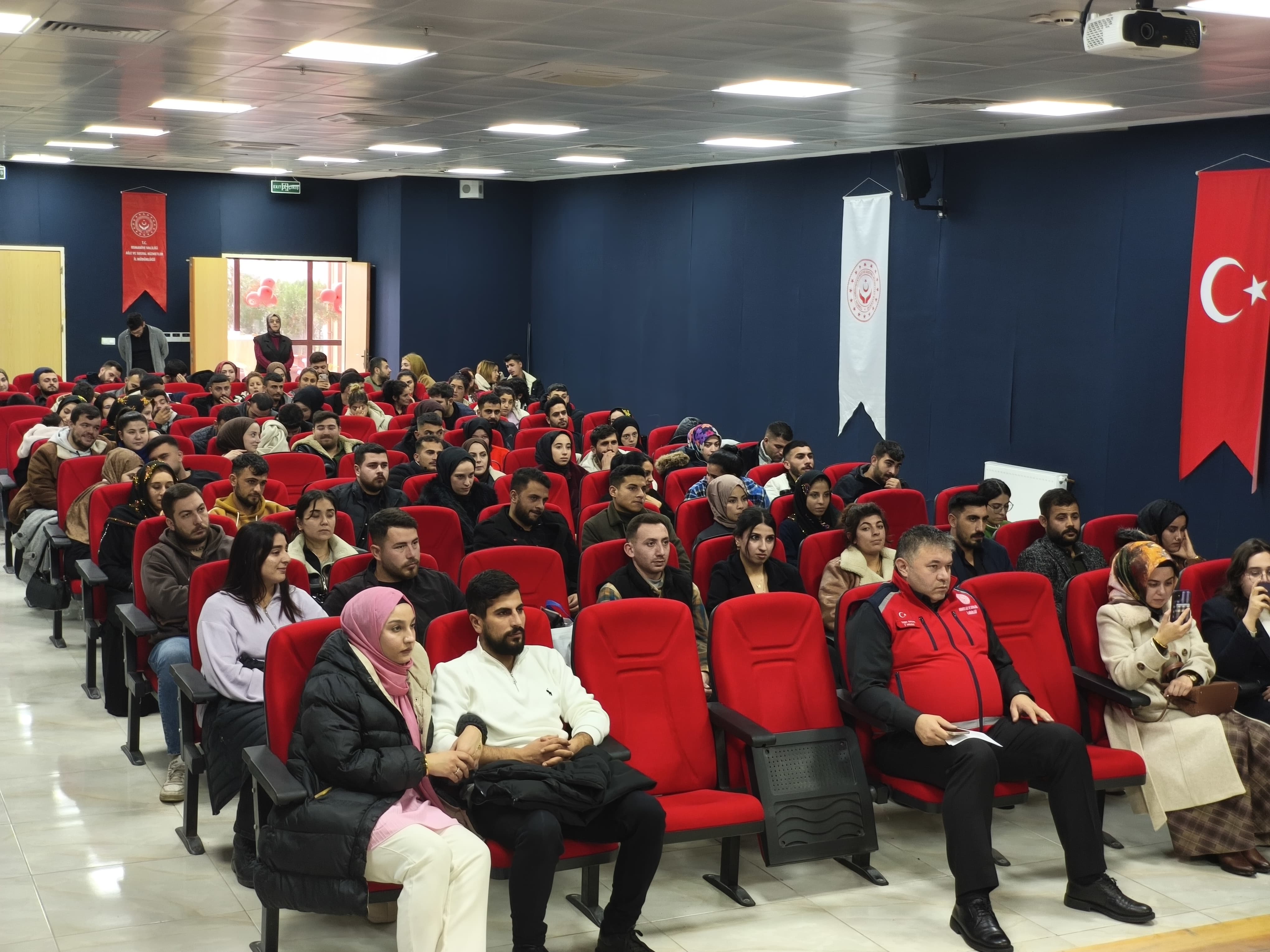 “Gençlik Geleceğimiz, Ailemiz Gücümüz” Temalı Aile Buluşmaları Yoğun Katılımla Gerçekleştirildi