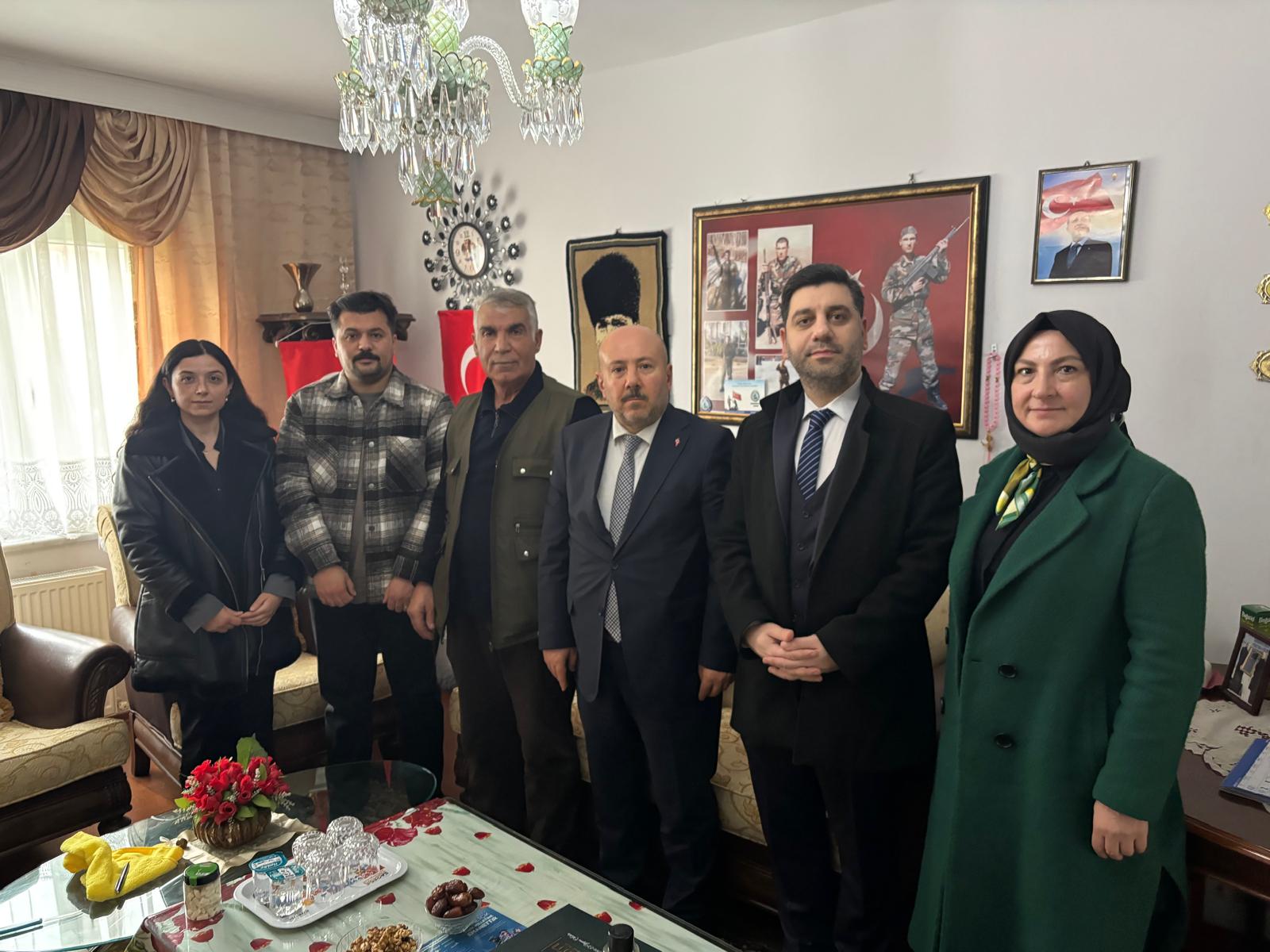 Şehit Yakınları ve Gaziler Genel Müdür Yardımcımız Sn. Halit ÇAĞDAŞ, TSK Şehitlerimizden Halil İbrahim YİĞİT ve Musa TİKİCİERİ’nin kıymetli ailelerini ziyaret etmiştir.