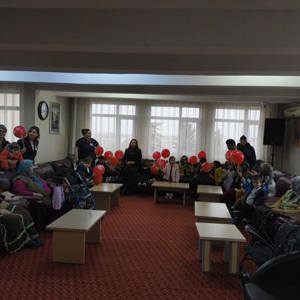 Edirne Huzurevi’nde Yaslilar ve Minikler Sevgi Gününde Bulustu. - fotoğraf 1